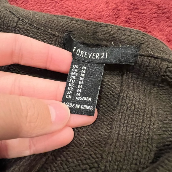 Cropped sweater - Picture 2 of 2